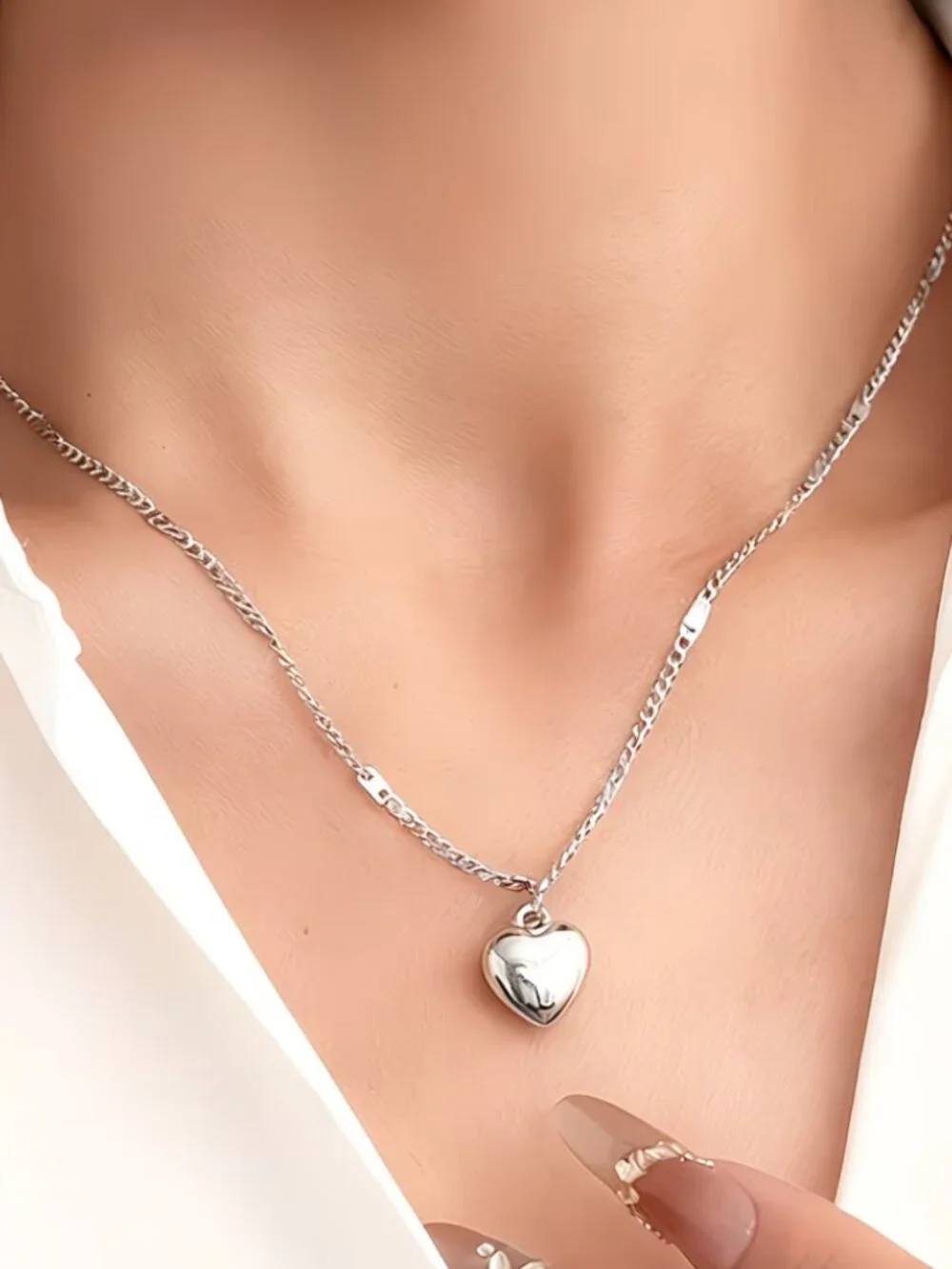 Simple Heart Pendant Necklace Small Smooth Twist Chain Minimalist